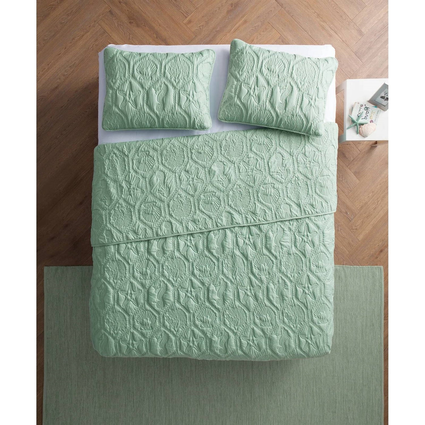 King Light Teal Coastal Quilt Set