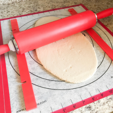 DoughEZ 17.5 x 32-inch Pastry Mat with 6 Guide Sticks