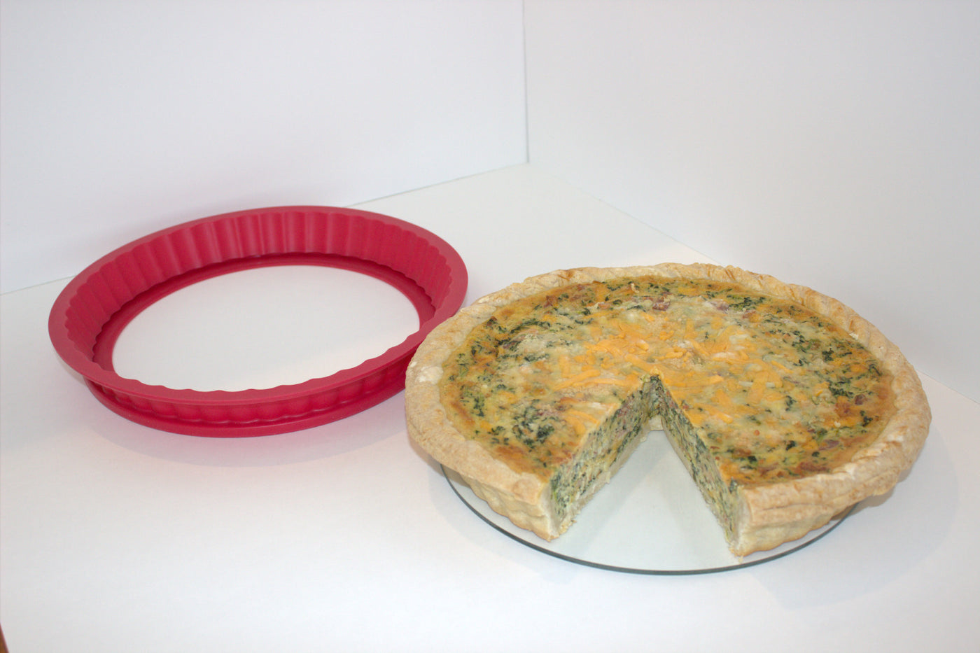 DoughEZ 10-inch Glass-Bottom Silicone Pie Pan